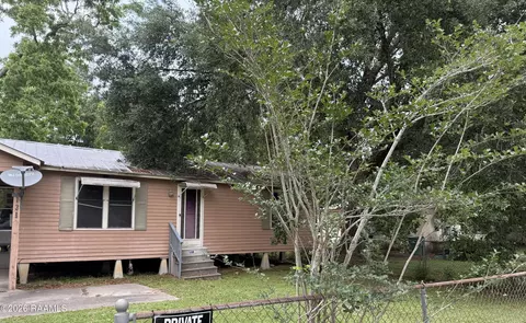1313 Greene St, Abbeville, LA 70510