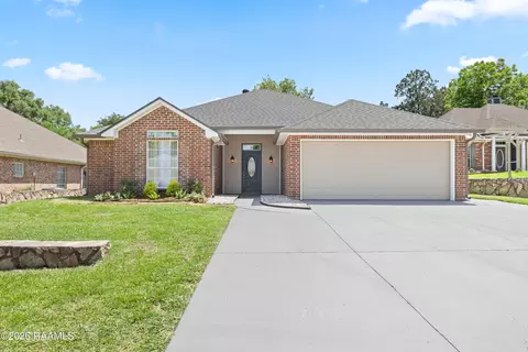 707 Burlington Cir, Broussard, LA 70518