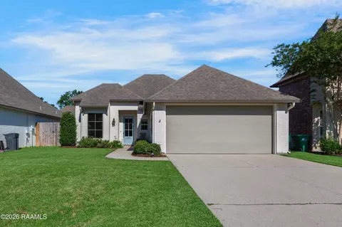 121 Fairwood Dr, Broussard, LA 70518