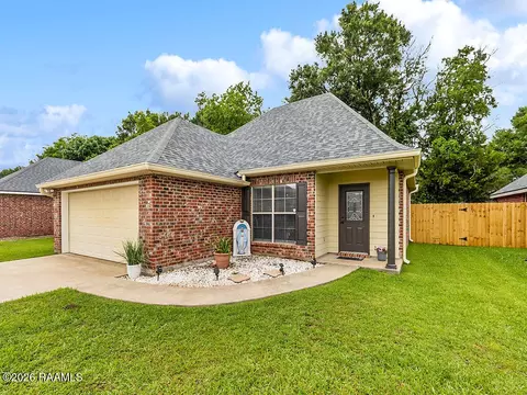 304 Saint Matthias Dr, Carencro, LA 70520