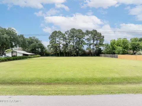 1114 Briar Patch Dr, Broussard, LA 70518
