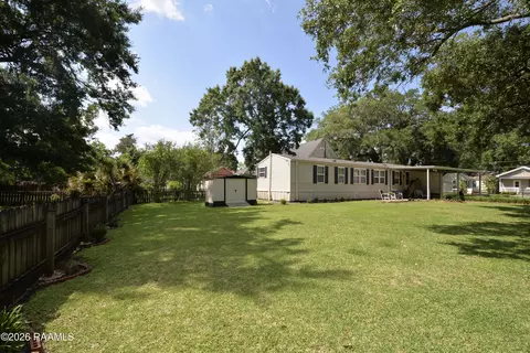 413 Hebert St, Jeanerette, LA 70544