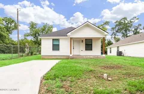 1422 Pujo Ave, Opelousas, LA 70570