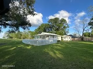 1052 Hebert Ln, Parks, LA 70582