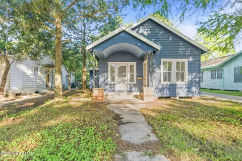 1122 S Court St, Opelousas, LA 70570