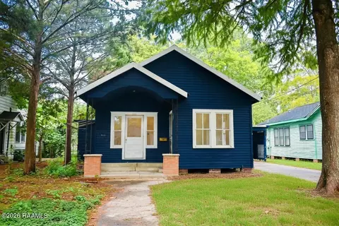1122 S Court St, Opelousas, LA 70570