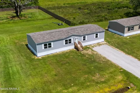 107 Dewaldo St, Scott, LA 70583