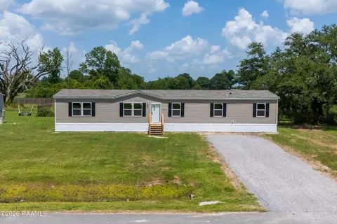 113 Dewaldo St, Scott, LA 70583