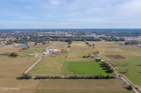 701 Heide Cir, Scott, LA 70583 photo 2