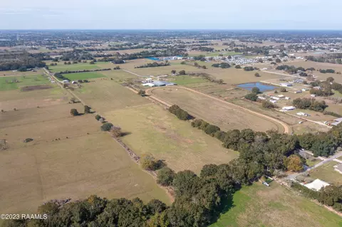 701 Heide Cir, Scott, LA 70583 photo 3