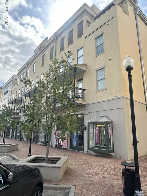 201 Settlers Trace Blvd #2408, Lafayette, LA 70508