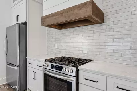 Kitchen - 108 Shadow Bend Dr, Broussard, LA 70518 photo 4 of 4