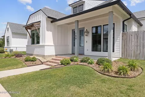 Exterior - 108 Shadow Bend Dr, Broussard, LA 70518 photo 4 of 8