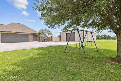 Exterior - 964 Bearb Rd, Sunset, LA 70584 photo 3 of 11