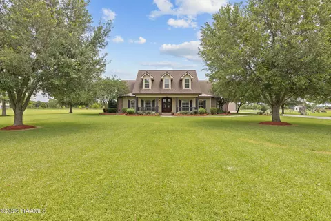Exterior - 964 Bearb Rd, Sunset, LA 70584 photo 2 of 11