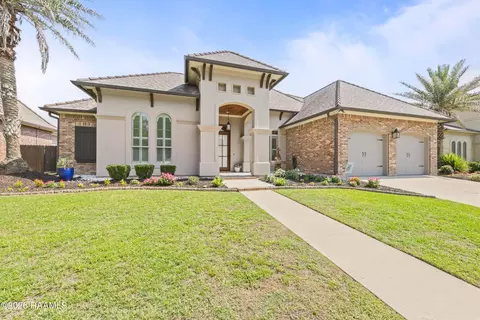 106 Rue De Chambery, Broussard, LA 70518