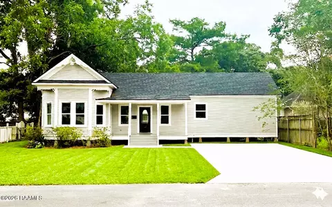 516 E Hutchinson Ave, Crowley, LA 70526