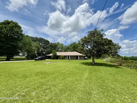 6102 N Freetown Rd, New Iberia, LA 70560
