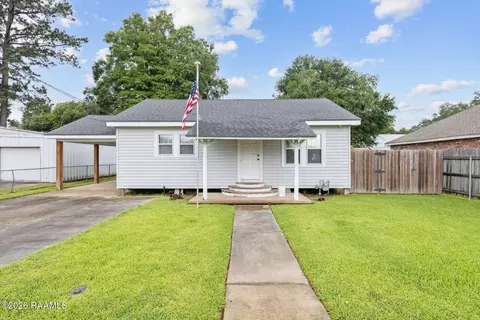206 S Saint Jean St, Broussard, LA 70518