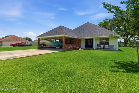 1035 Jeffery Dr, Saint Martinville, LA 70582