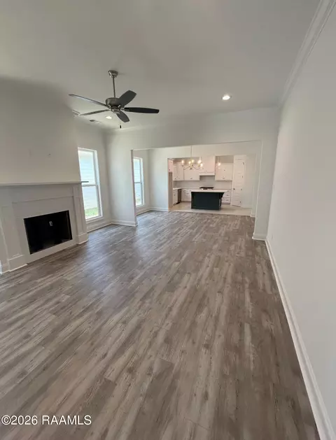 Living - 211 Keystone St, Scott, LA 70583 photo 1 of 1