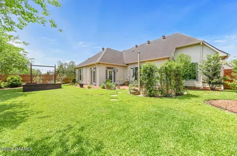 Exterior - 121 Turnmill Dr, Broussard, LA 70518 photo 4 of 7