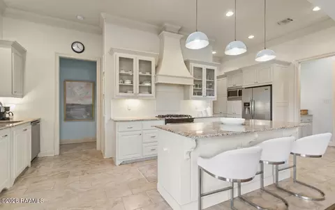 Kitchen - 121 Turnmill Dr, Broussard, LA 70518 photo 4 of 4