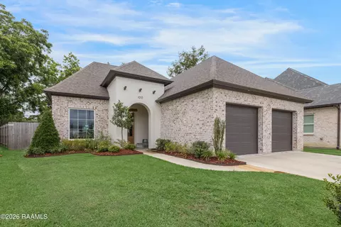 100 Sanctuary Ln, Lafayette, LA 70503