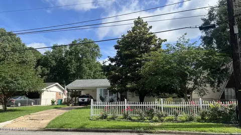 849 E Grolee St, Opelousas, LA 70570