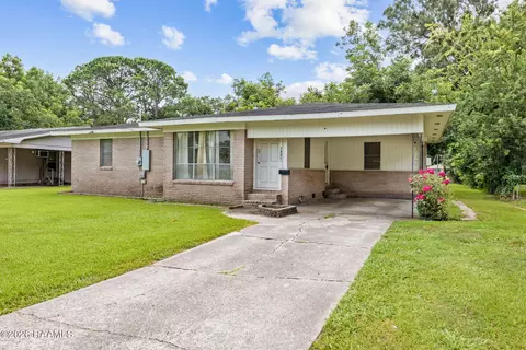 1001 Bank Ave, New Iberia, LA 70560