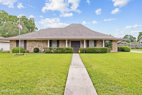 104 Crestline Dr, Lafayette, LA 70507