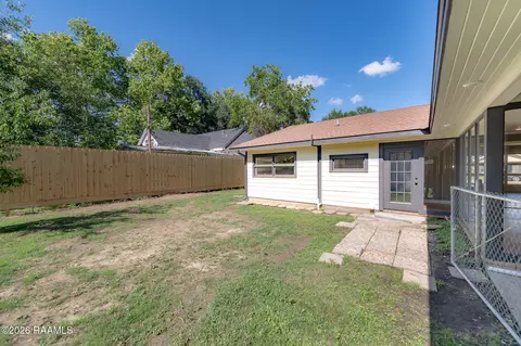 Exterior - 651 S 2nd St, Eunice, LA 70535 photo 5 of 6