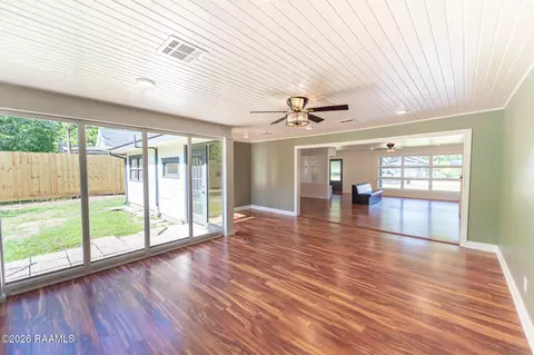 Living - 651 S 2nd St, Eunice, LA 70535 photo 7 of 10