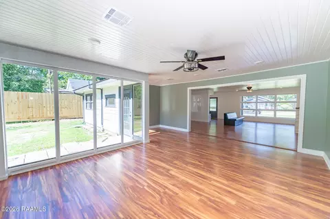 Living - 651 S 2nd St, Eunice, LA 70535 photo 6 of 10