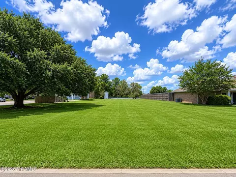 110 Blk Sunflower Dr, Lafayette, LA 70508