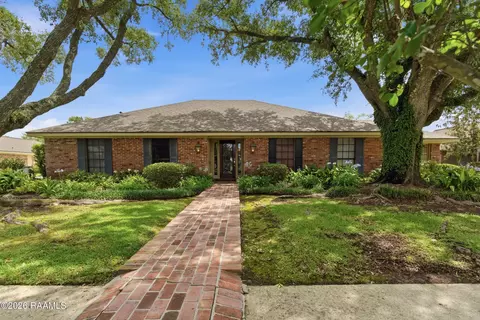 542 Robert Lee Cir, Lafayette, LA 70506