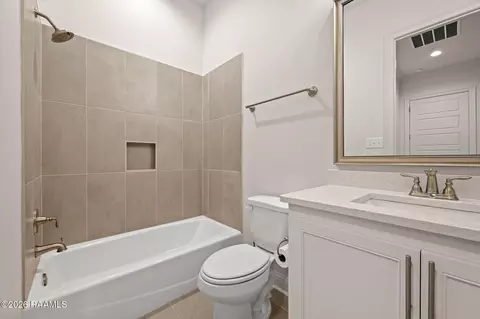 Bath - 106 Breakers Way, Scott, LA 70583 photo 2 of 3