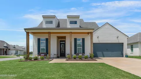 101 Sleeply View Dr, Broussard, LA 70518