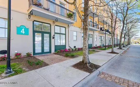 201 Settlers Trace Blvd #4405, Lafayette, LA 70508