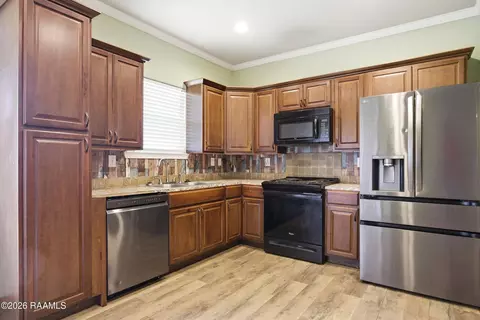 Kitchen - 211 Stoneridge Dr, Duson, LA 70529 photo 1 of 2