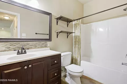 Bath - 211 Stoneridge Dr, Duson, LA 70529 photo 2 of 2