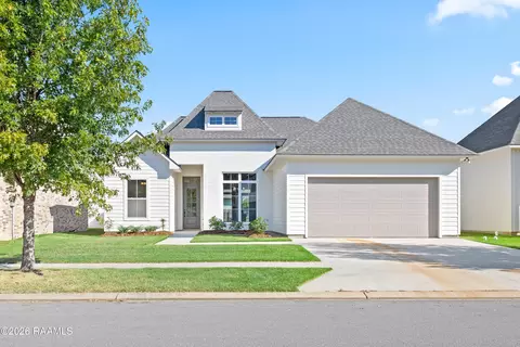 225 Treescape Dr, Lafayette, LA 70508