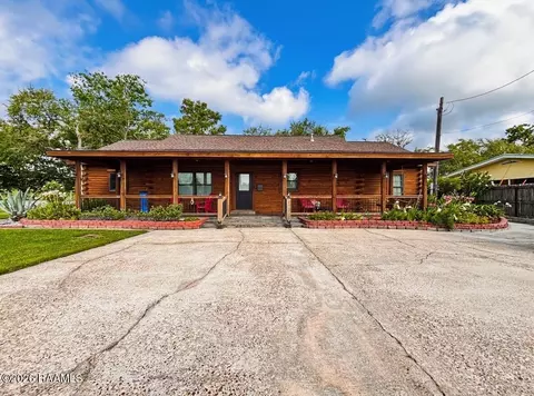 654 Breezy Acres Ln, Morgan City, LA 70380