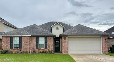 203 Golden Lake Dr, Rayne, LA 70578
