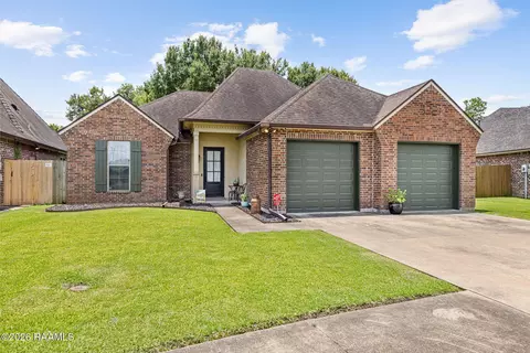 103 Bluebonnet Dr, Lafayette, LA 70508