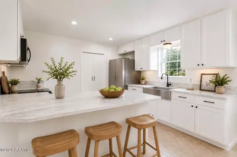 Kitchen - 101 Sonny Ln, Kaplan, LA 70548 photo 1 of 3