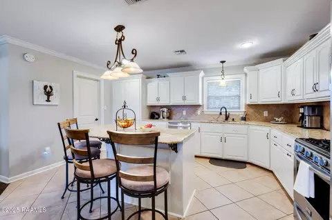 Kitchen - 709 W Pine St, Erath, LA 70533 photo 4 of 4
