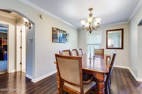 Dining - 709 W Pine St, Erath, LA 70533 photo 1 of 1