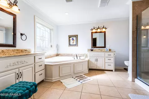 Bath - 709 W Pine St, Erath, LA 70533 photo 1 of 3