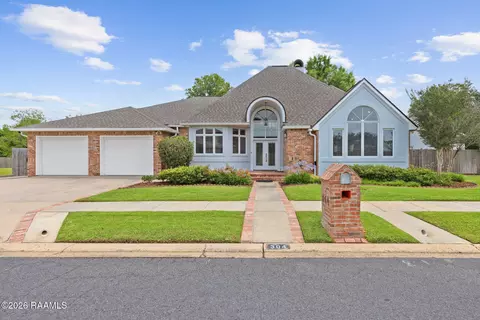 304 Monteigne Dr, Lafayette, LA 70506
